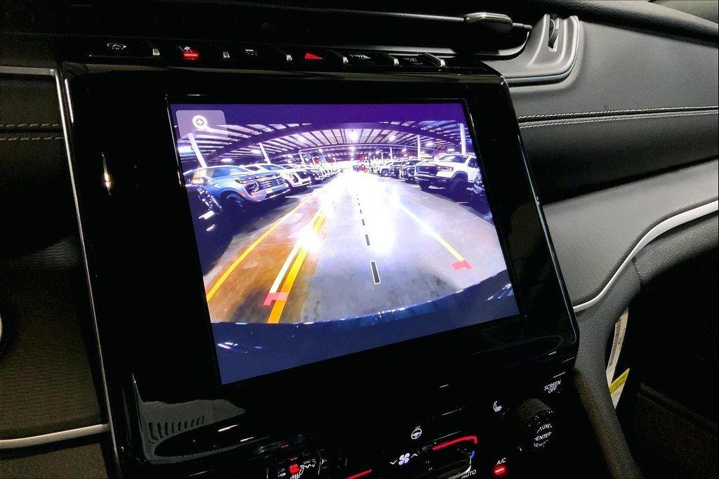 new 2025 Jeep Grand Cherokee car, priced at $34,918