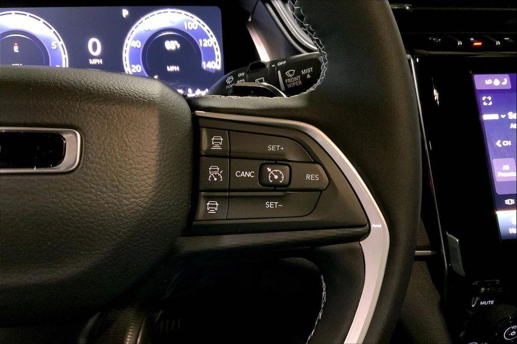 new 2025 Jeep Grand Cherokee car, priced at $34,918