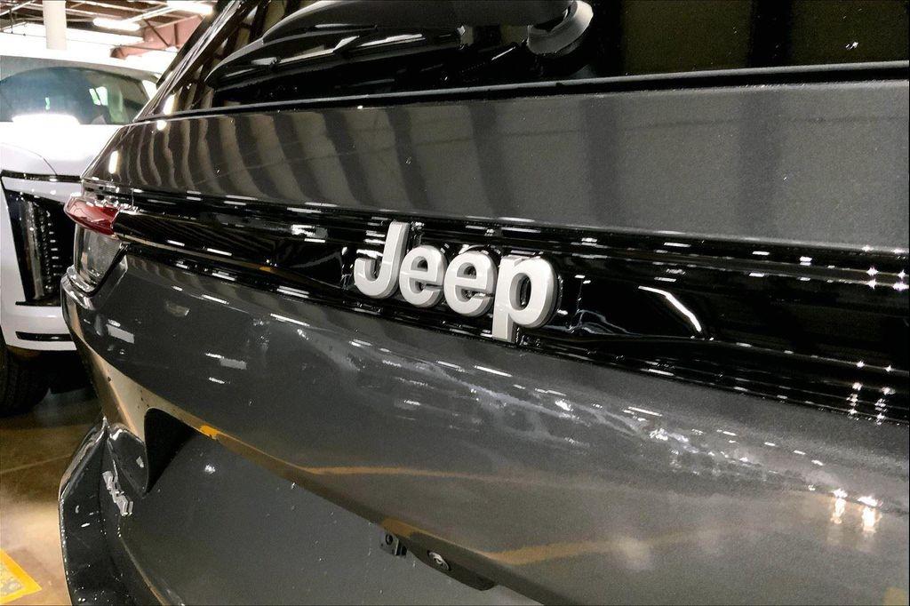 new 2025 Jeep Grand Cherokee car, priced at $34,918