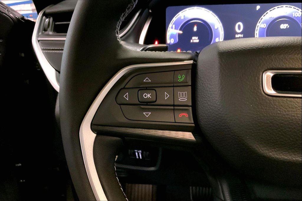 new 2025 Jeep Grand Cherokee car, priced at $34,918