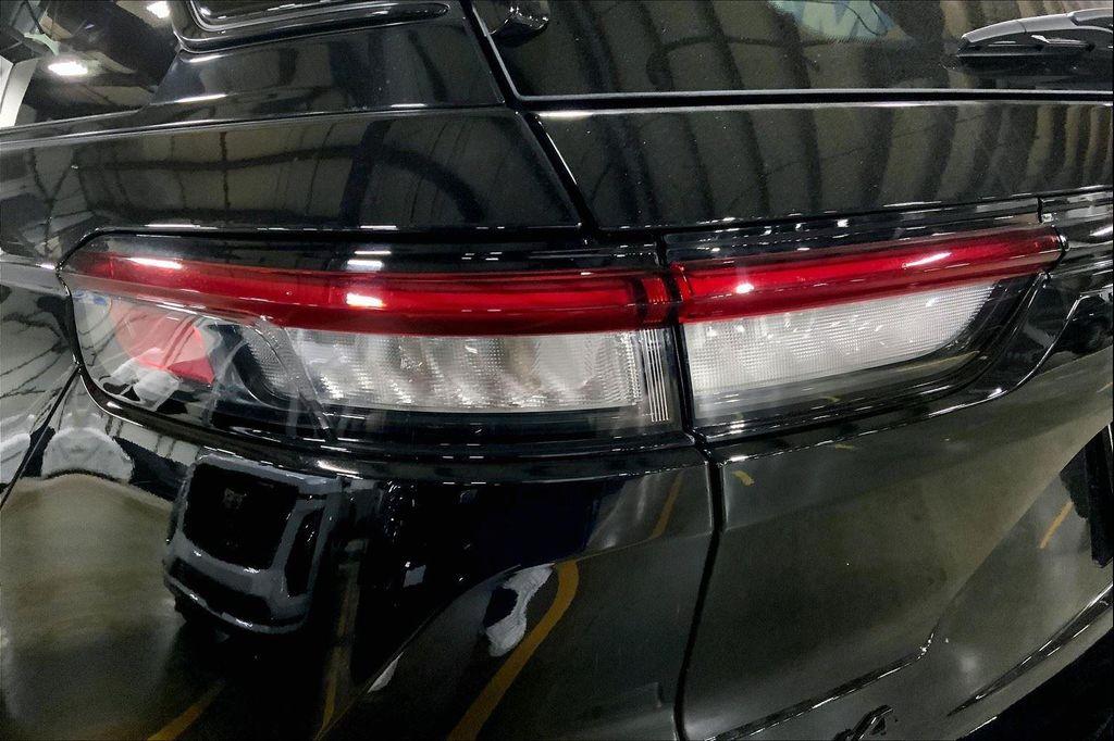 new 2025 Jeep Grand Cherokee car, priced at $45,929