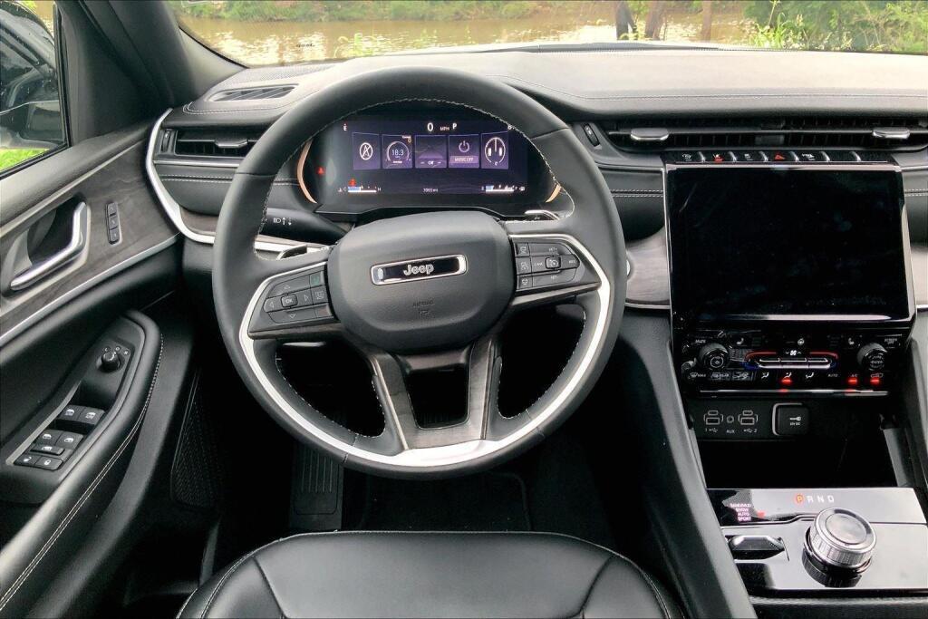 new 2025 Jeep Grand Cherokee L car, priced at $55,444