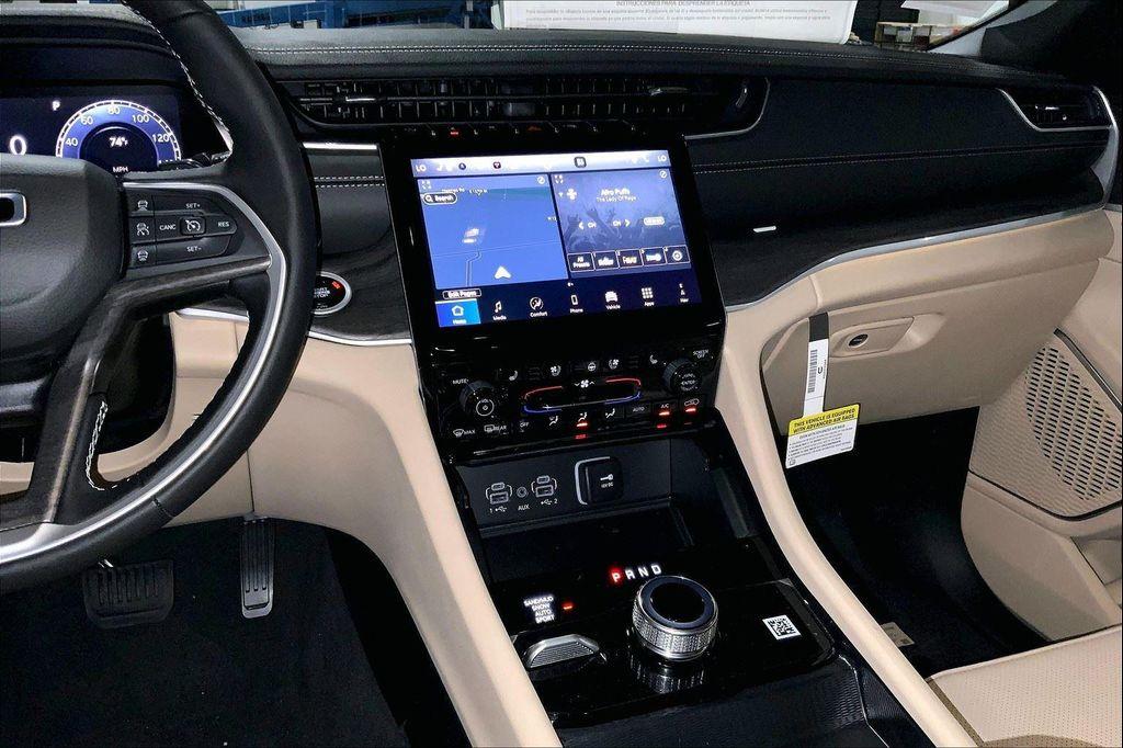 new 2025 Jeep Grand Cherokee car, priced at $46,229