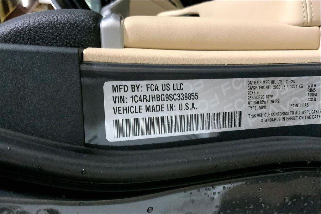 new 2025 Jeep Grand Cherokee car, priced at $46,229