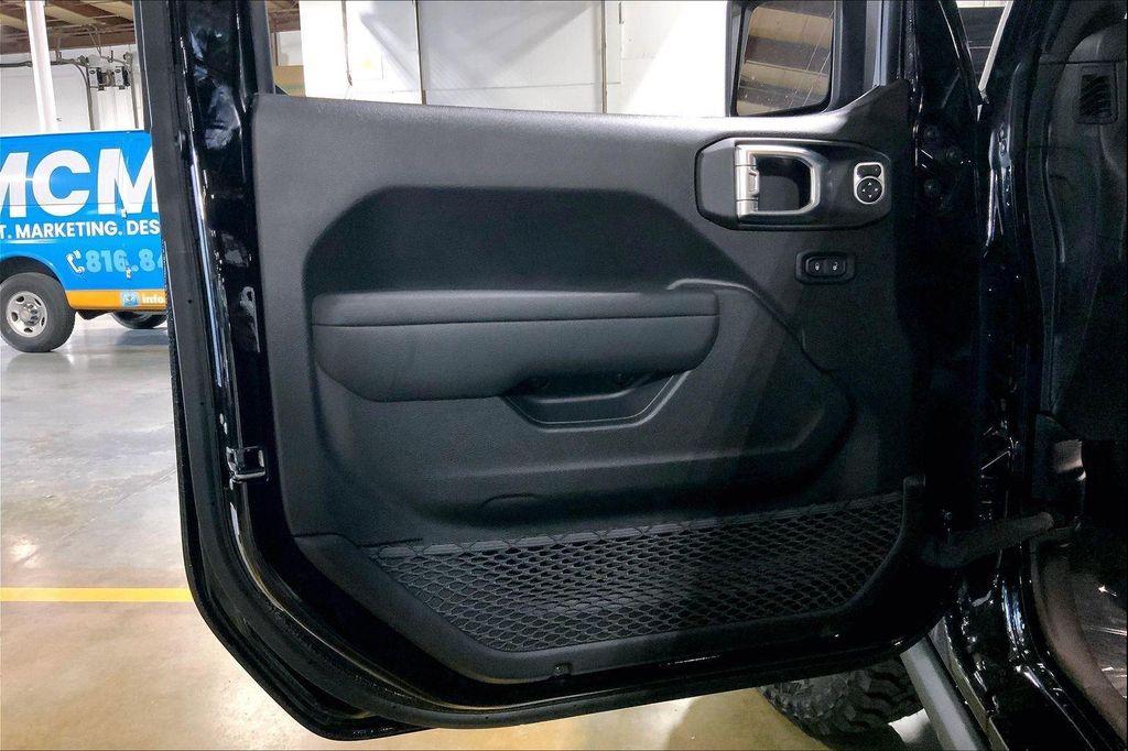 new 2026 Jeep Wrangler car, priced at $44,482