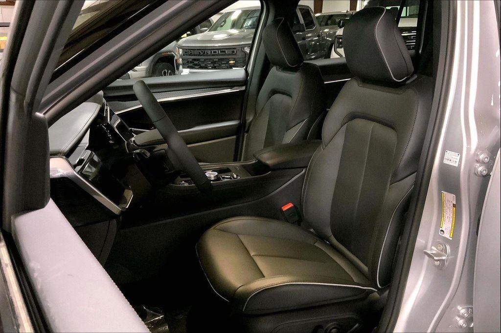 new 2025 Jeep Wagoneer S car, priced at $41,881