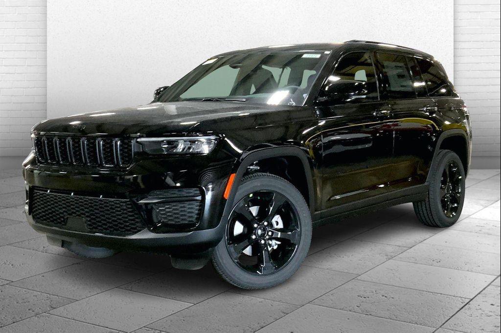 new 2025 Jeep Grand Cherokee car, priced at $38,140