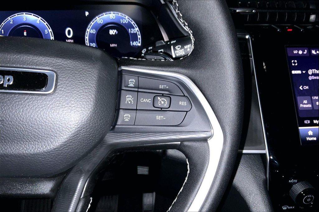 new 2025 Jeep Grand Cherokee car, priced at $38,140