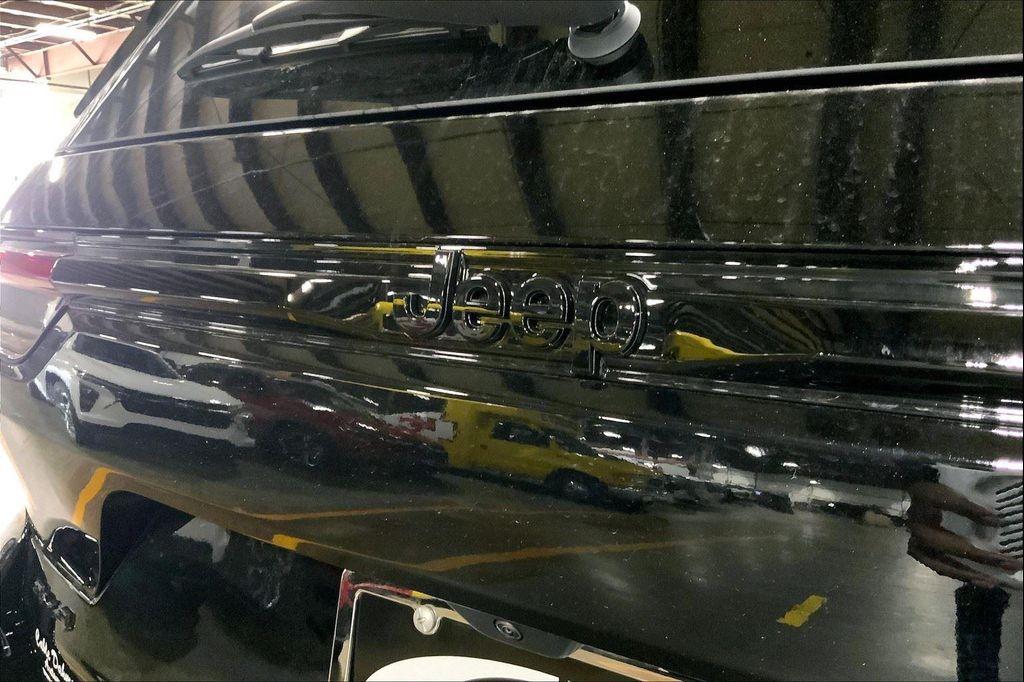 new 2025 Jeep Grand Cherokee car, priced at $38,140