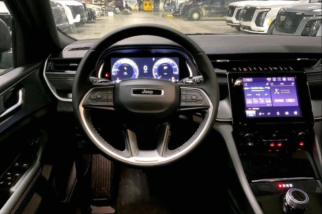 new 2025 Jeep Grand Cherokee L car, priced at $33,764