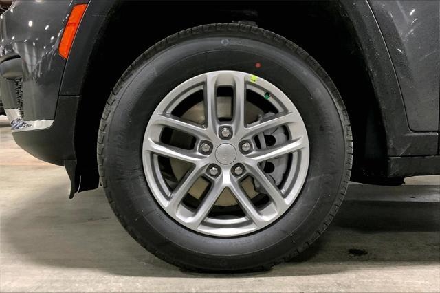 new 2025 Jeep Grand Cherokee L car, priced at $44,010