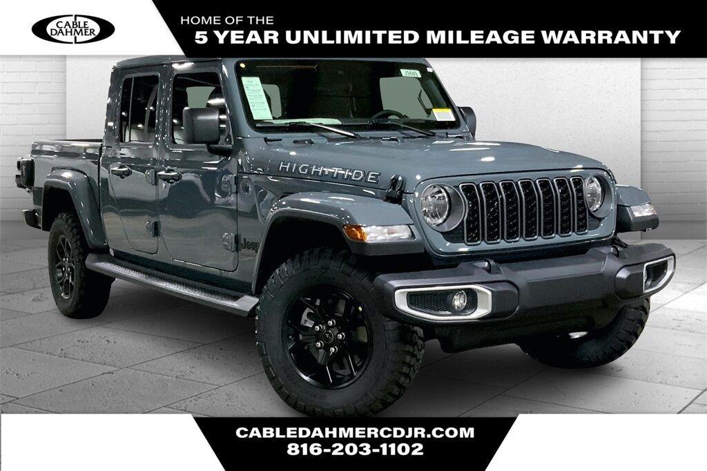 new 2025 Jeep Gladiator car, priced at $44,954