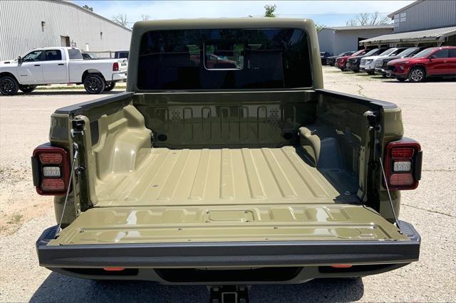 new 2024 Jeep Gladiator car, priced at $62,501