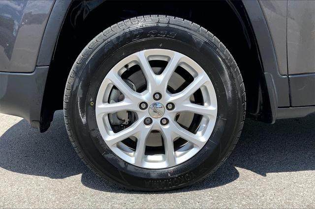 used 2018 Jeep Cherokee car, priced at $16,200