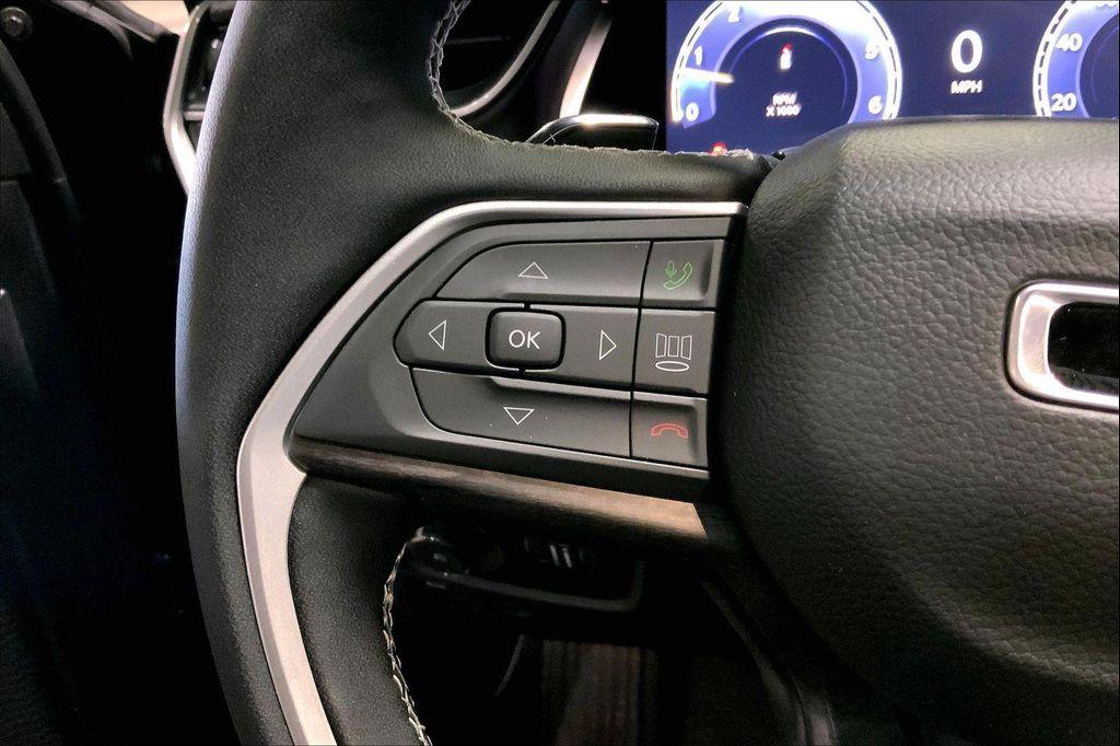 new 2025 Jeep Grand Cherokee car, priced at $46,795