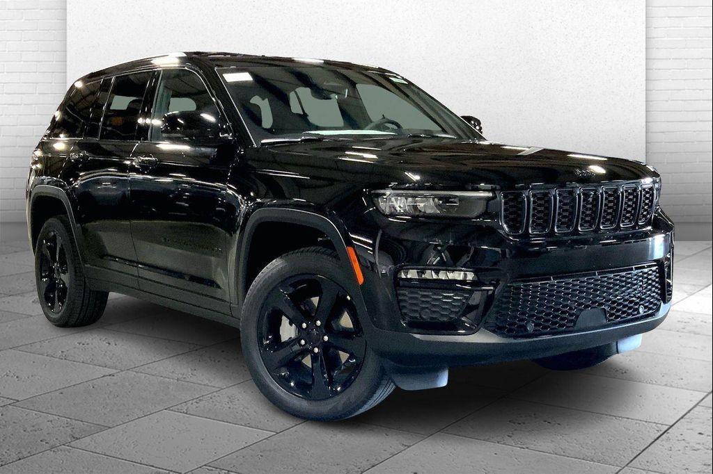 new 2025 Jeep Grand Cherokee car, priced at $46,795