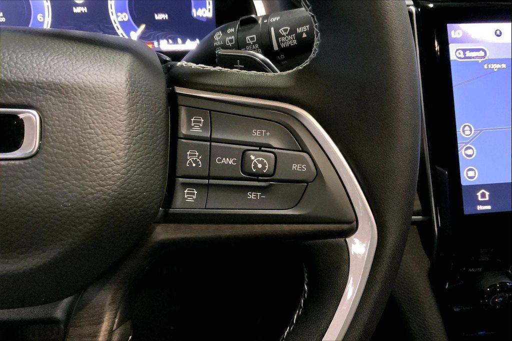 new 2025 Jeep Grand Cherokee car, priced at $46,795