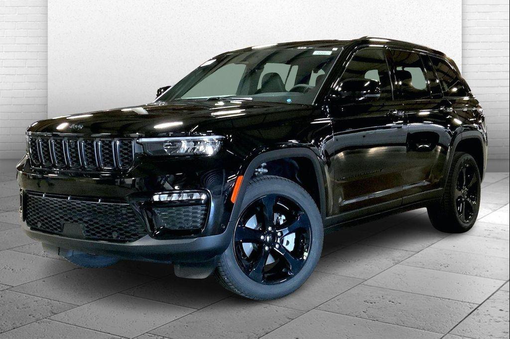 new 2025 Jeep Grand Cherokee car, priced at $46,795