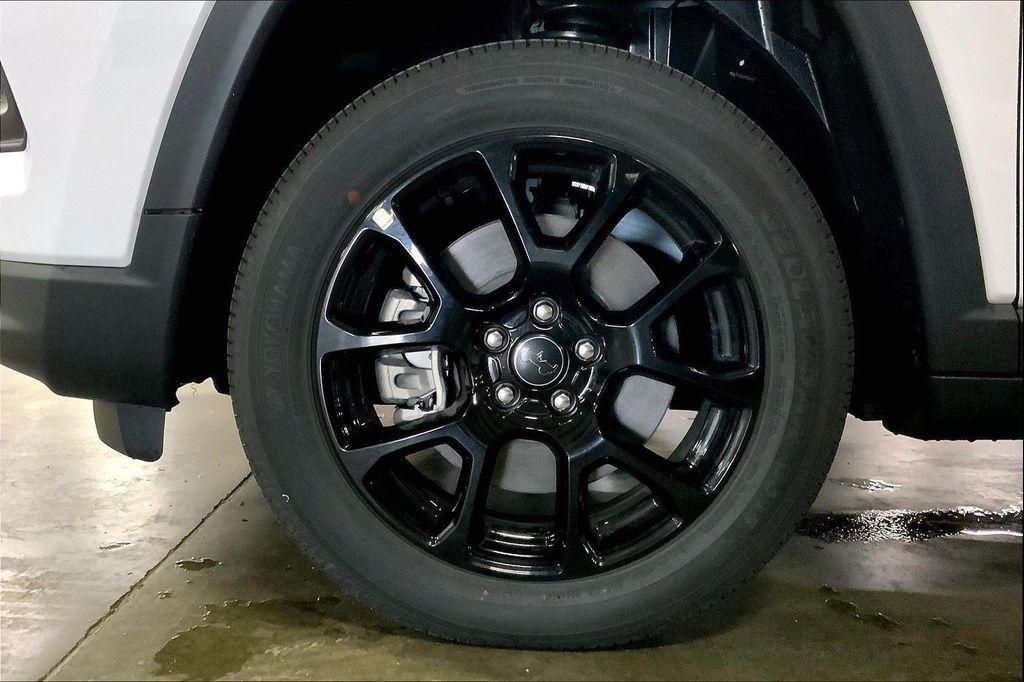 new 2026 Jeep Compass car, priced at $28,000