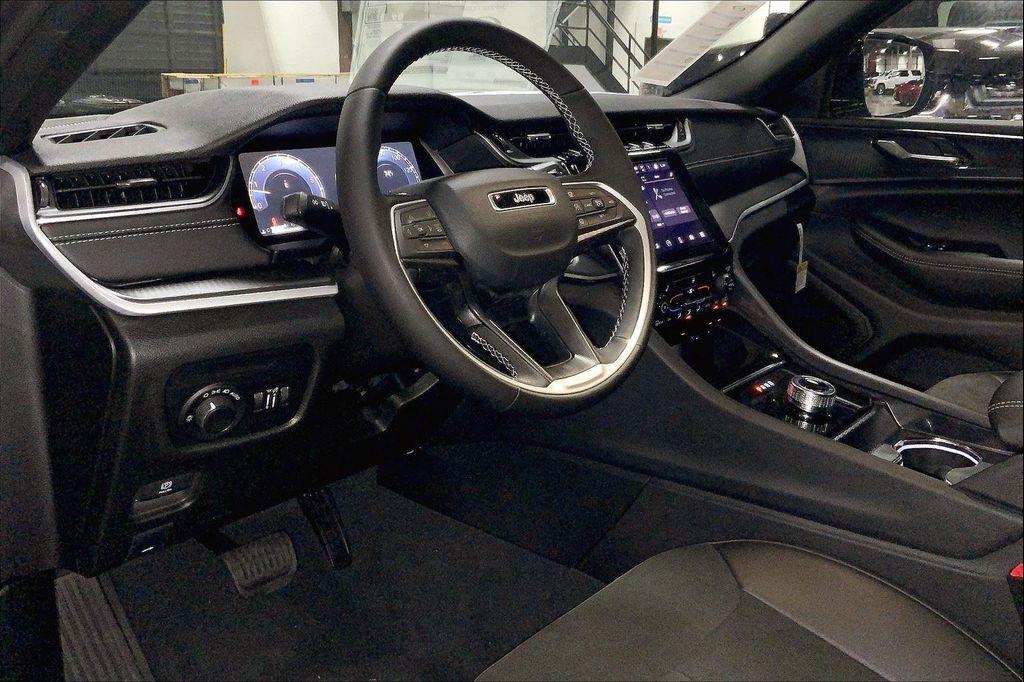new 2025 Jeep Grand Cherokee L car, priced at $48,566