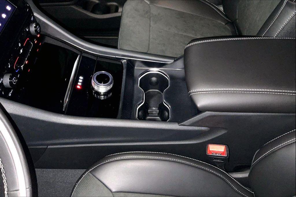 new 2025 Jeep Grand Cherokee L car, priced at $48,566