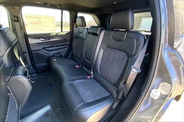 new 2025 Jeep Grand Cherokee car, priced at $41,061