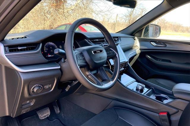 new 2025 Jeep Grand Cherokee car, priced at $41,061