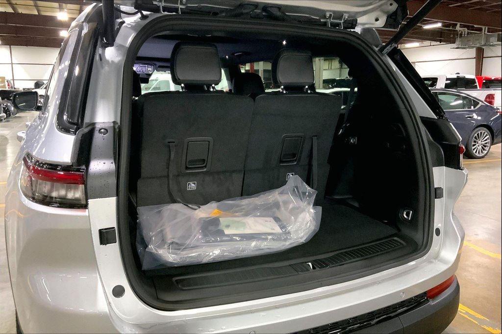 new 2025 Jeep Grand Cherokee L car, priced at $55,712