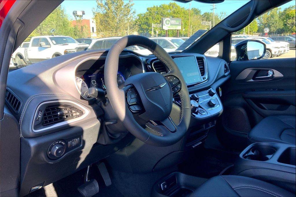 new 2026 Chrysler Pacifica car, priced at $42,894