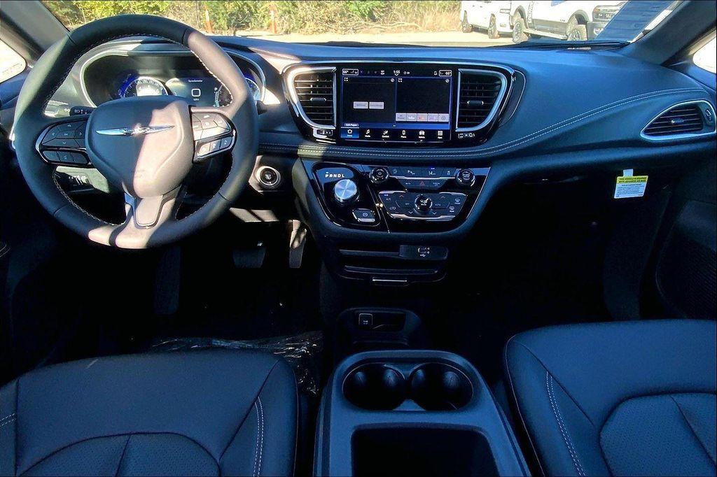 new 2026 Chrysler Pacifica car, priced at $42,894