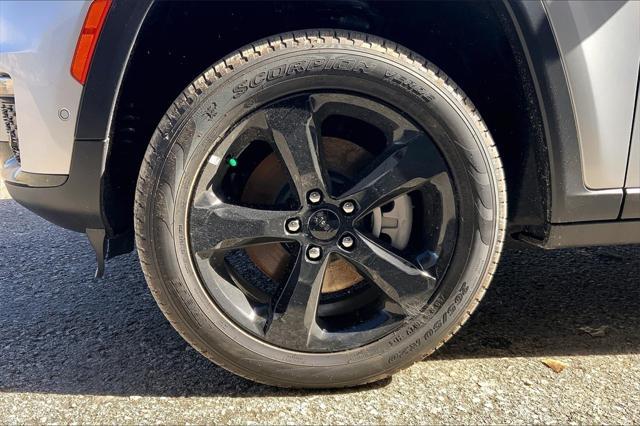 new 2024 Jeep Grand Cherokee L car, priced at $66,216
