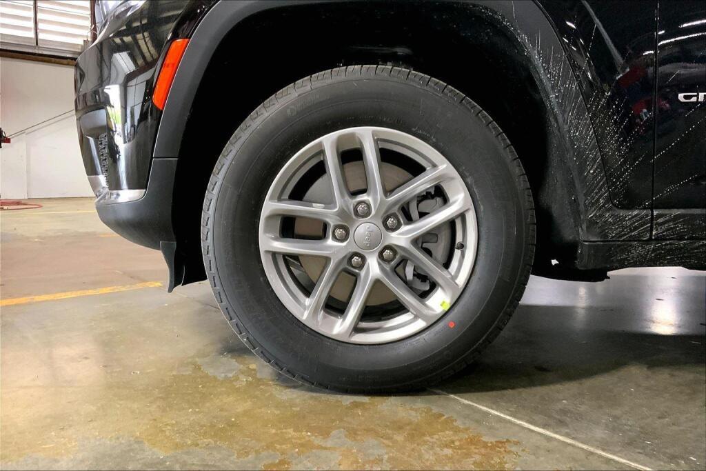 new 2025 Jeep Grand Cherokee L car, priced at $45,191