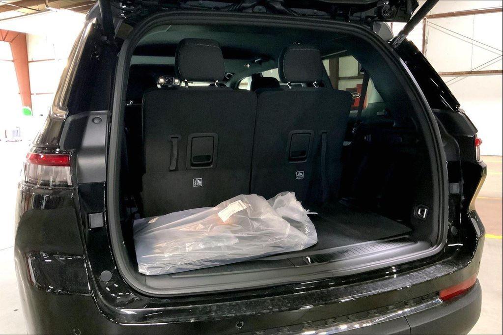 new 2025 Jeep Grand Cherokee L car, priced at $33,141