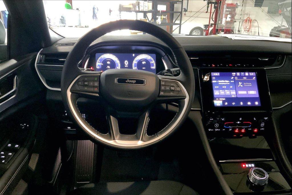 new 2025 Jeep Grand Cherokee L car, priced at $33,141
