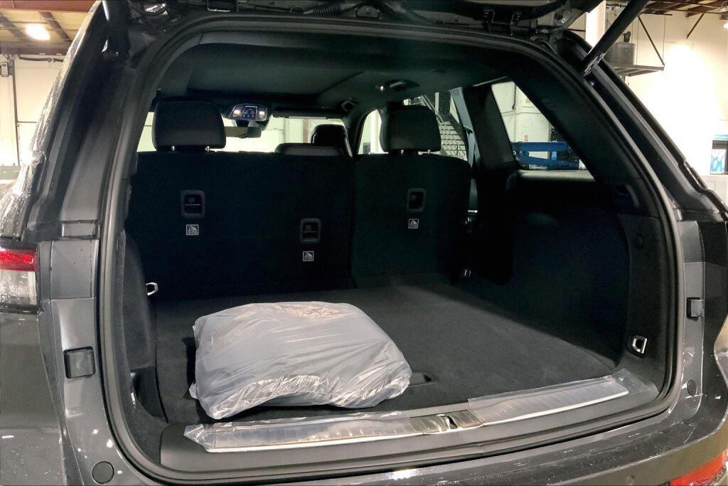 new 2025 Jeep Grand Cherokee car, priced at $63,272