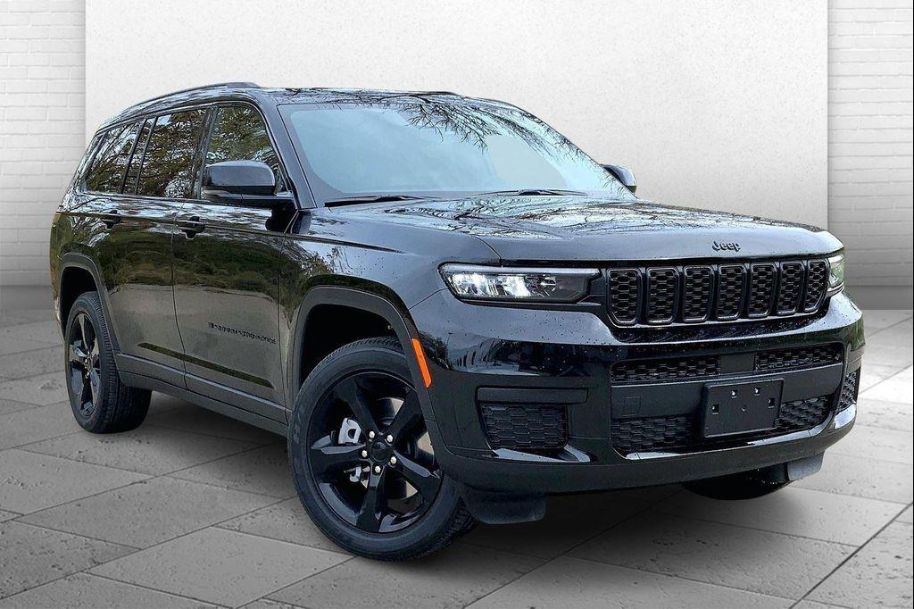 new 2025 Jeep Grand Cherokee L car, priced at $40,100