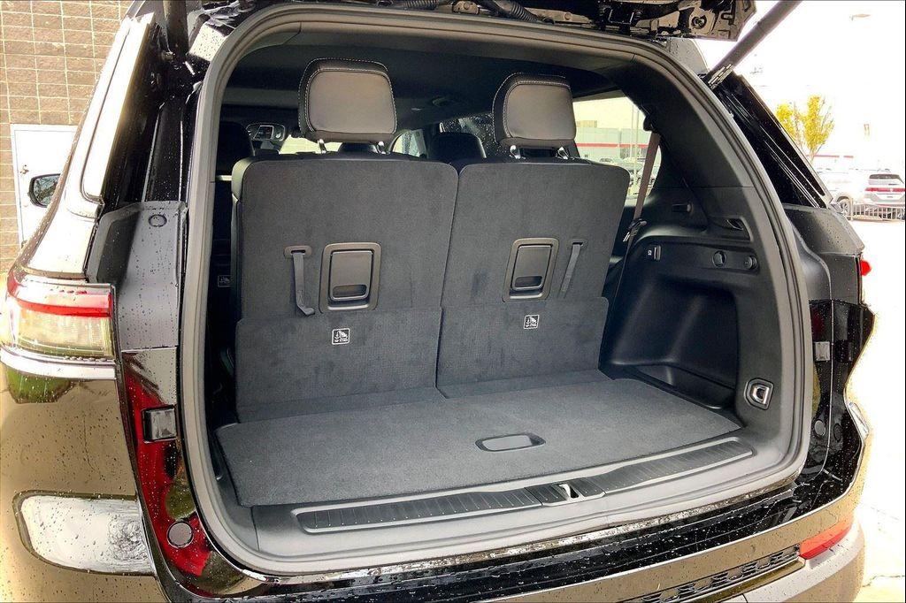 new 2025 Jeep Grand Cherokee L car, priced at $40,100