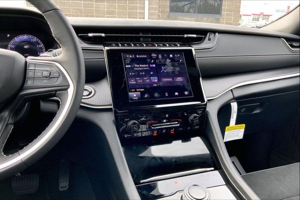 new 2025 Jeep Grand Cherokee L car, priced at $40,100