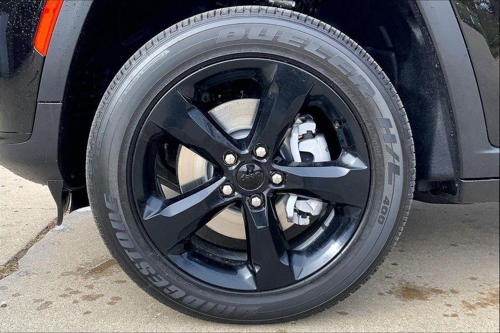 new 2025 Jeep Grand Cherokee L car, priced at $40,100