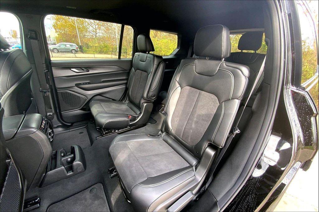 new 2025 Jeep Grand Cherokee L car, priced at $40,100