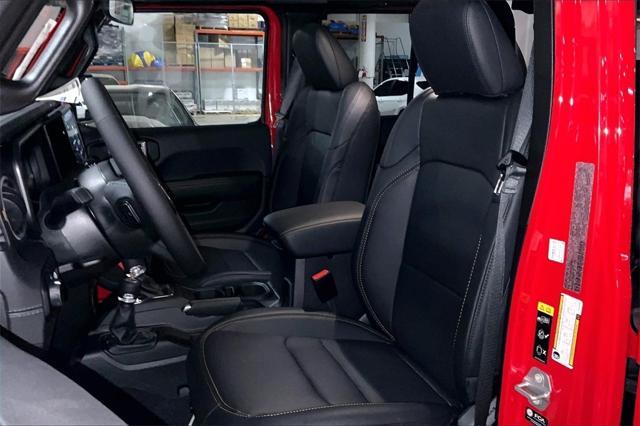 new 2025 Jeep Gladiator car, priced at $51,665