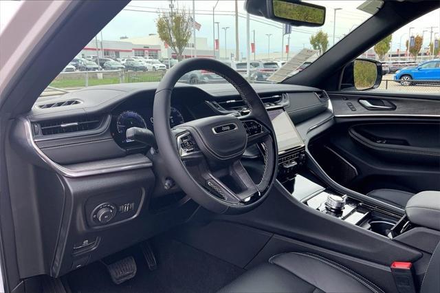 new 2025 Jeep Grand Cherokee car, priced at $58,655