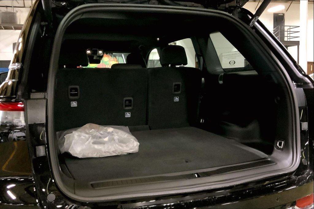 new 2025 Jeep Grand Cherokee car, priced at $34,918