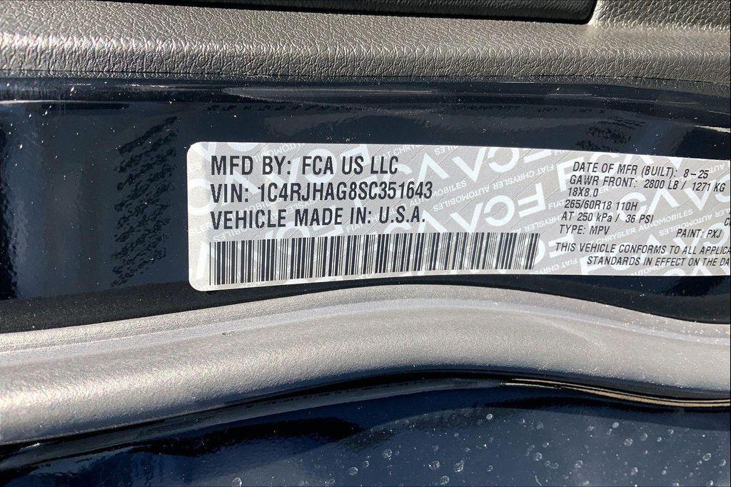 new 2025 Jeep Grand Cherokee car, priced at $34,918