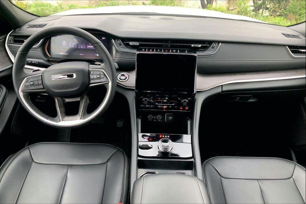 new 2025 Jeep Grand Cherokee L car, priced at $58,160