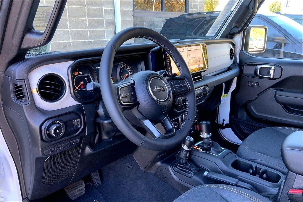 new 2025 Jeep Wrangler car, priced at $44,234