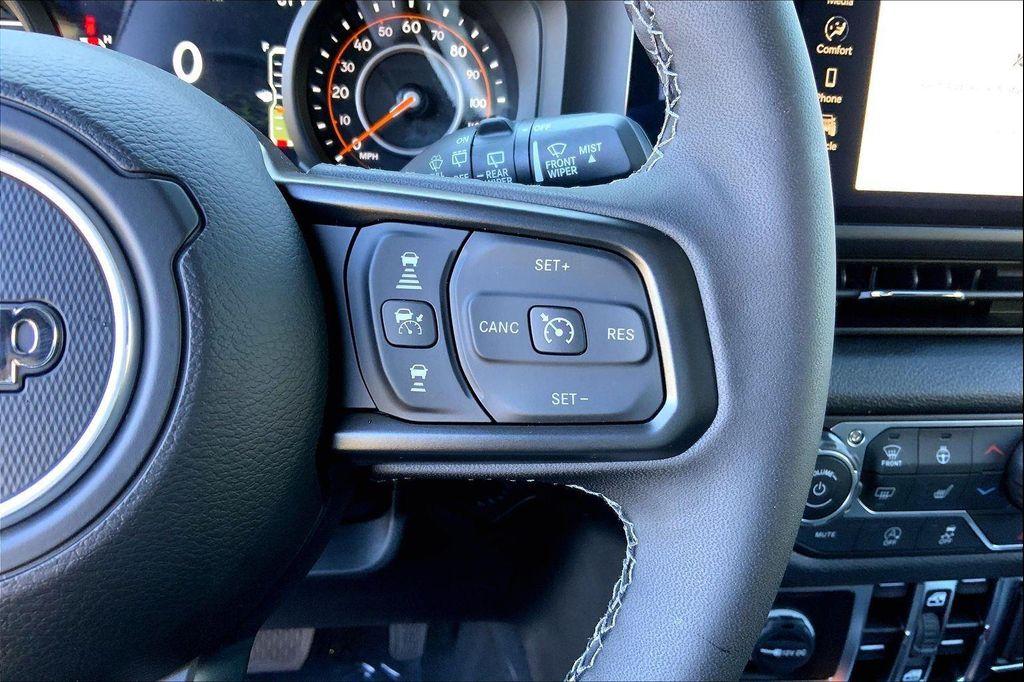 new 2025 Jeep Wrangler car, priced at $44,234