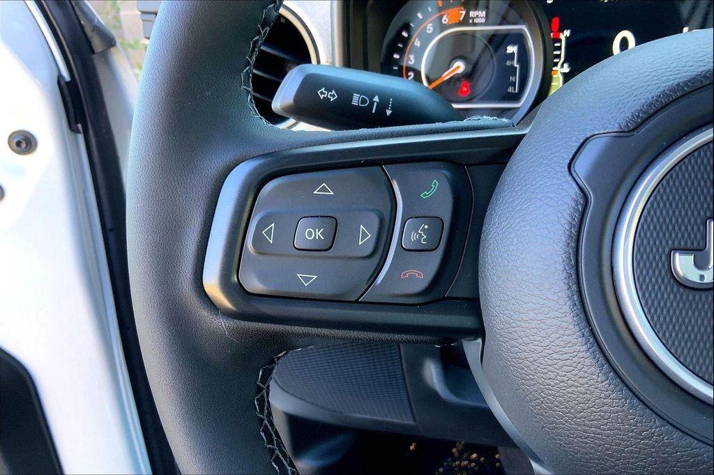 new 2025 Jeep Wrangler car, priced at $44,234