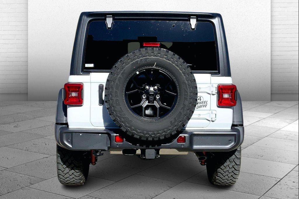 new 2025 Jeep Wrangler car, priced at $44,234