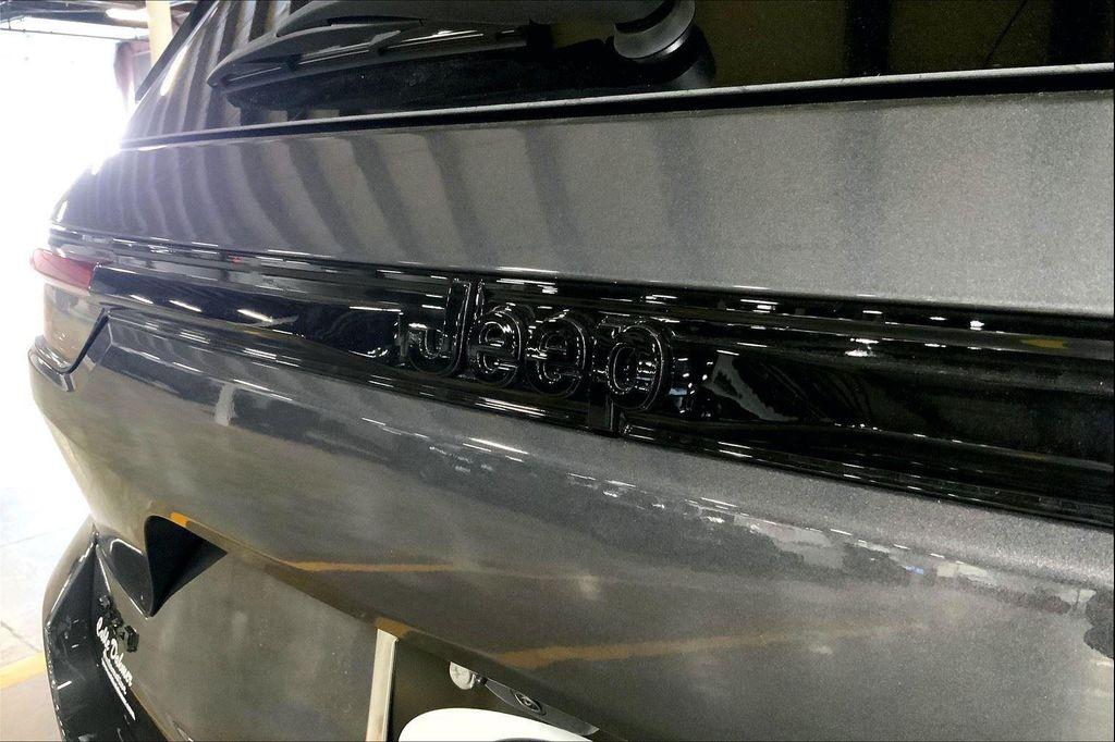 new 2025 Jeep Grand Cherokee car, priced at $46,795